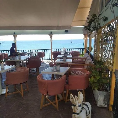 Ammoudia Hotel