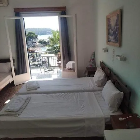 Hotel Ammoudia *